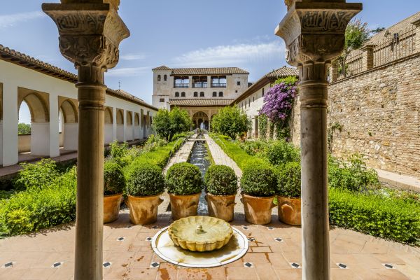 Cost of Courtyard Construction Service in Mount Juliet