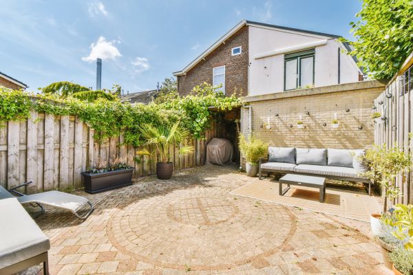 Cost of Courtyard Patio Service in Mount Juliet